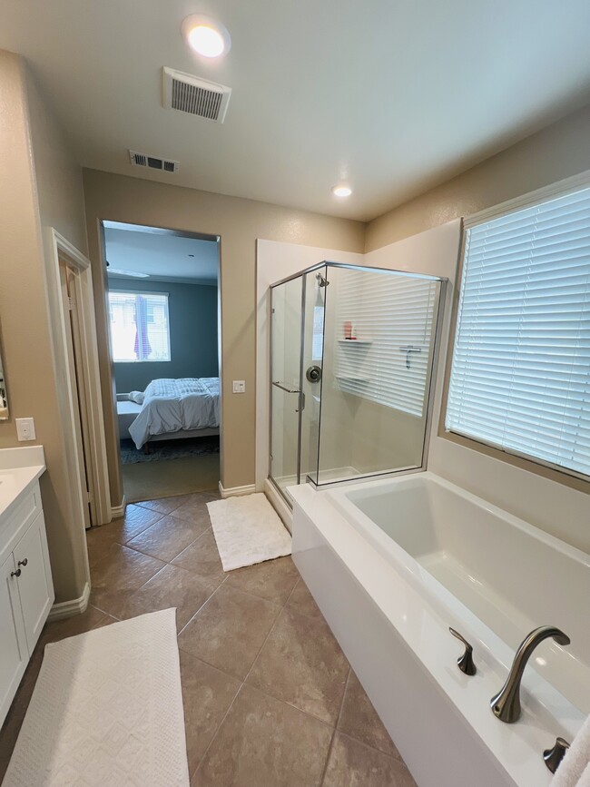 Building Photo - 45781 Ambara Ct