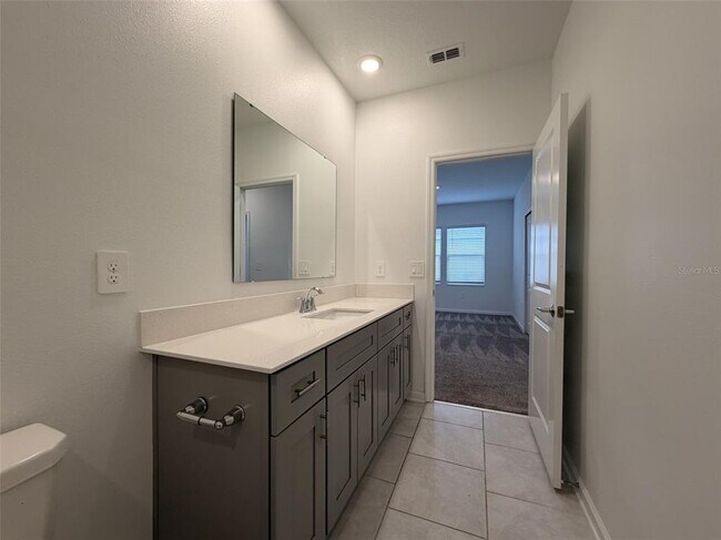 Building Photo - 2030 Shaggy Fisher Dr