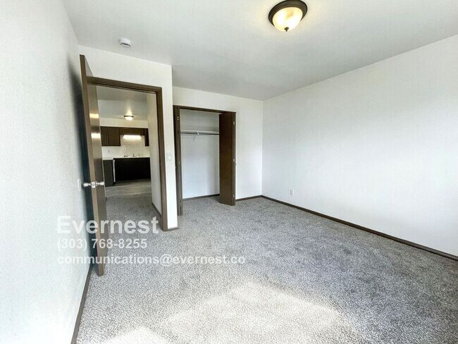 Building Photo - 2333 W 17th St