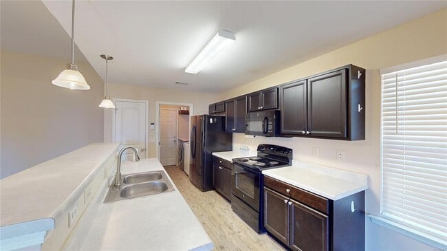 Building Photo - 1838 Cotton Blossom Way