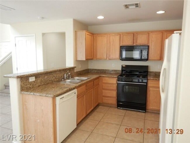 Building Photo - COMING SOON!! - FANTASTIC SW HOME ON CUL-D...