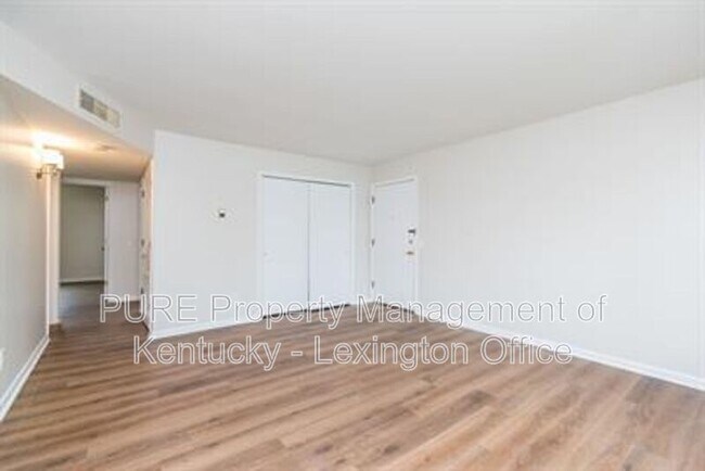 Building Photo - 429 Chestnut Street