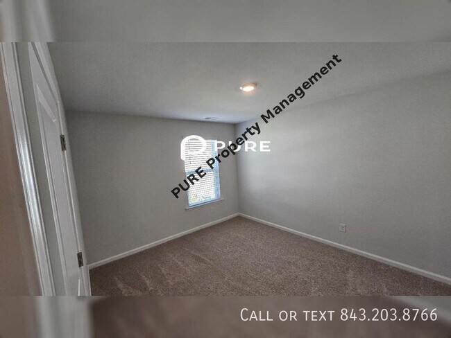 Building Photo - Downstairs Master - 5 BEDROOM HOME Berkele...