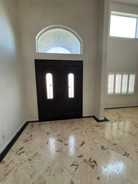 Building Photo - 2600 W Picadilly Way