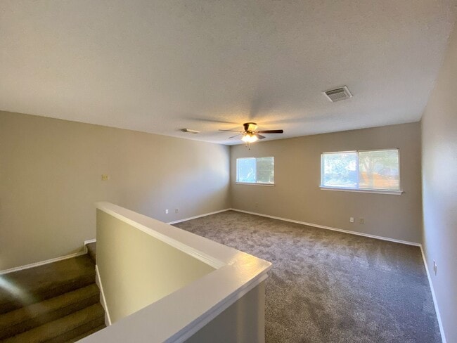 Building Photo - Beautiful 3/2 home in Hunters Mill!