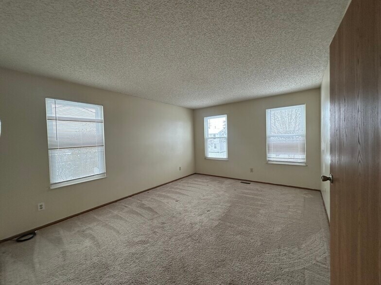 Building Photo - 5336 Bonner Dr