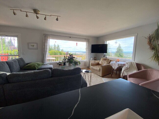 Building Photo - Spectacular Panoramic View at this 5-bed, ...