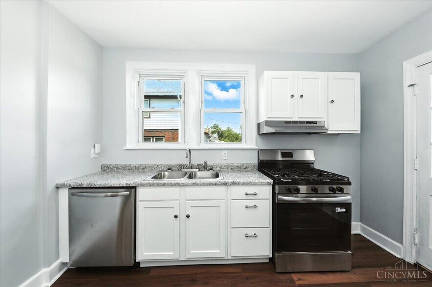 kitchen - 1810 Berkley Ave