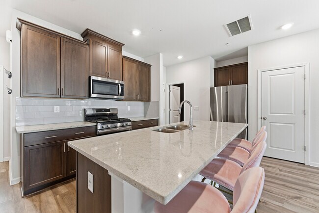 Building Photo - 1429 Vayda Ct