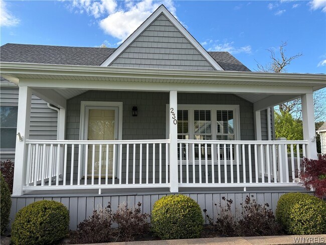 Building Photo - 230 Cleveland Dr