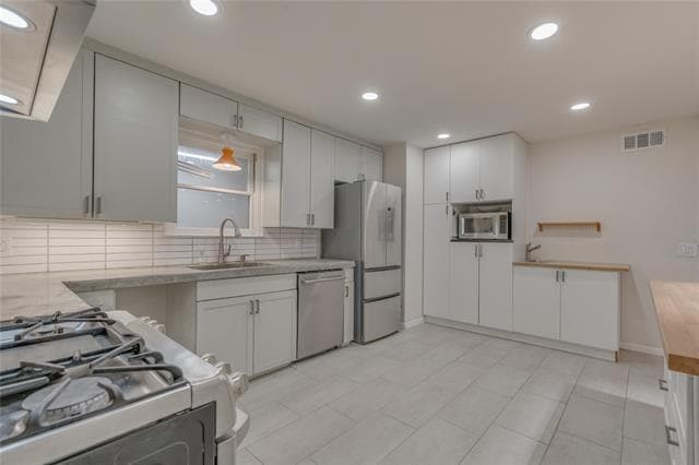 Building Photo - 3273 Lackland Rd