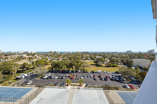 Building Photo - 925 N Halifax Ave