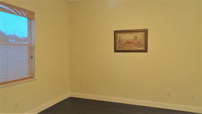 Building Photo - 1825 Bridgepointe Cir