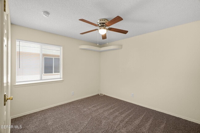 Building Photo - 4089 Tierra Bronce Dr