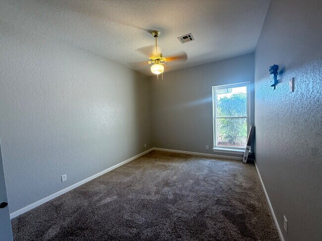 Building Photo - Corner-lot home in the desirable Cooper Creek