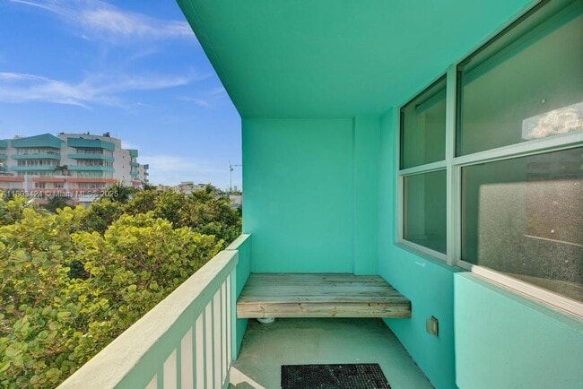 Building Photo - 301 Ocean Dr