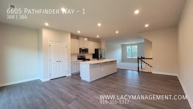 Building Photo - 6605 Pathfinder Wy