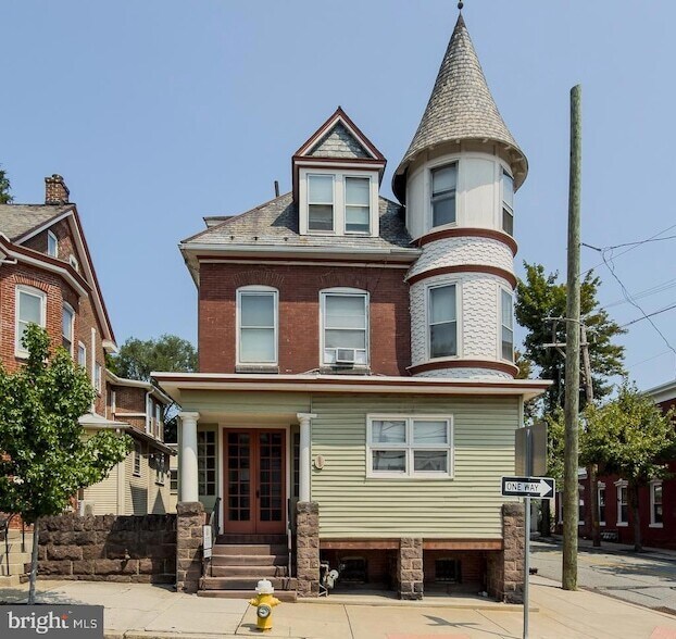 Building Photo - 269 Chestnut St