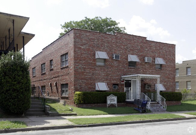 Primary Photo - Quincy Plaza