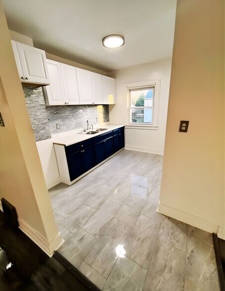 Building Photo - 9264 Ward Ave