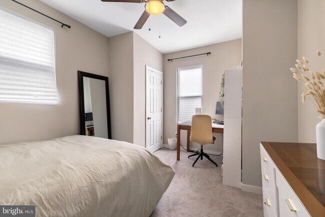 Building Photo - 1741 Georges Ln