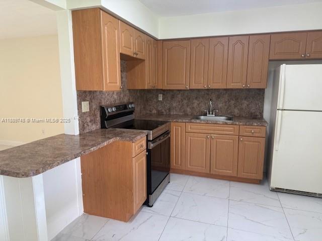 Building Photo - 6111 SW 39th Ct