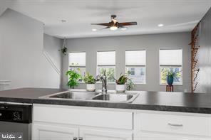 Building Photo - 219 Patchwork Dr