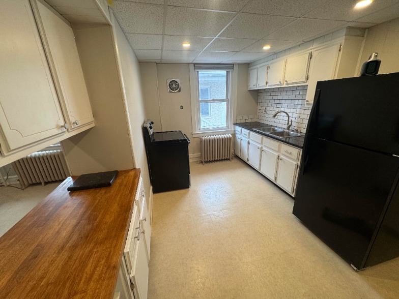 Building Photo - 34 E Lancaster Ave