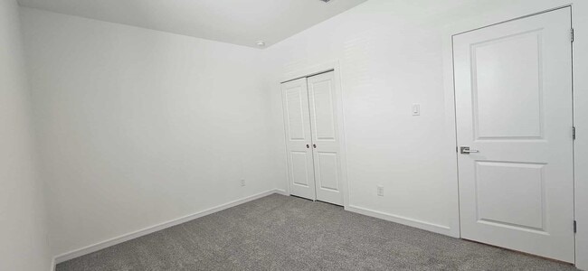 Building Photo - 8442 Bay Oaks Dr