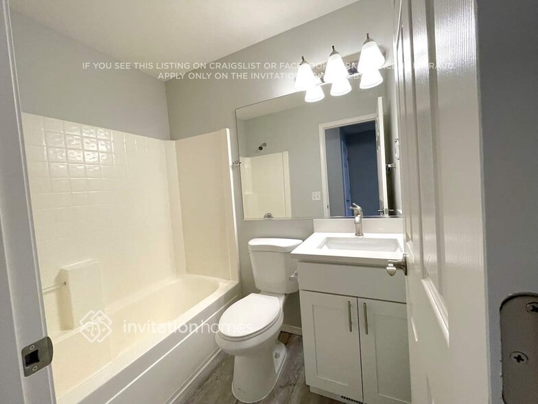 Building Photo - 17918 110th St Ct E