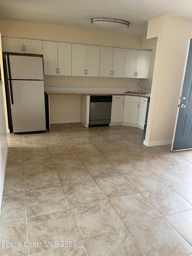 Building Photo - 307 Adams Ave