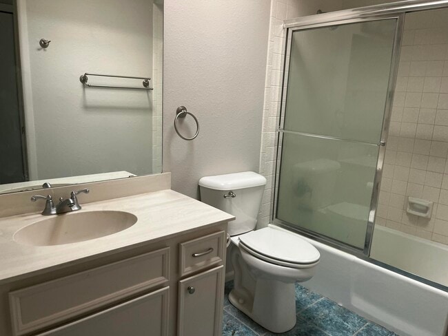 Building Photo - 4449 Walden Ln NE