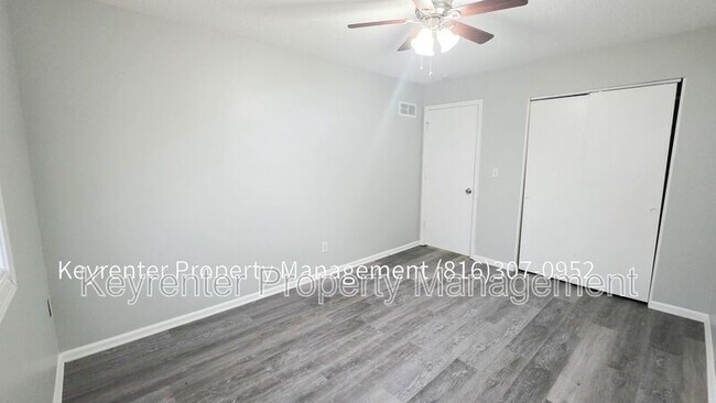 Building Photo - 5428 Ditzler Ave