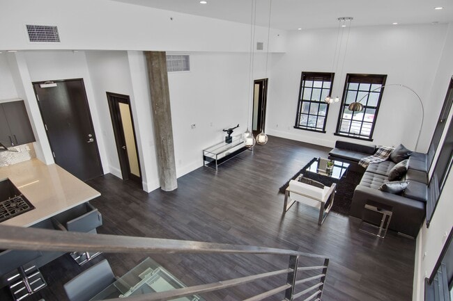 Building Photo - National City Tower Lofts