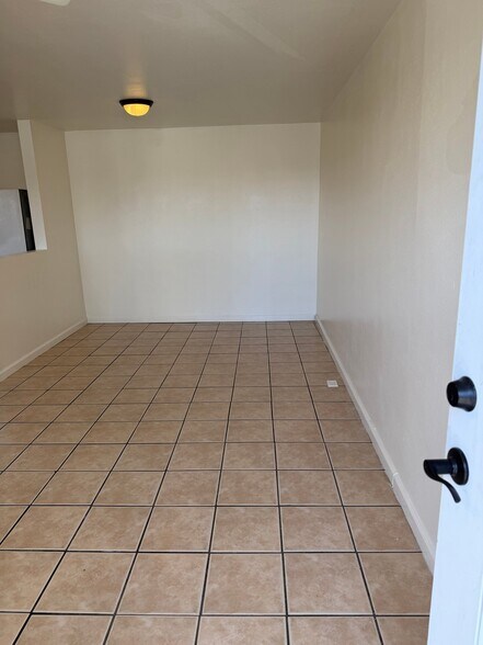 Building Photo - 12940 S Prairie Ave