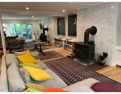 Building Photo - 13 Louisburg Sq