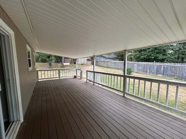 Building Photo - 118 Buttercup Ln