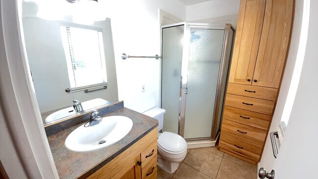 Building Photo - Updated 3 Bedroom Home in Cedar City!