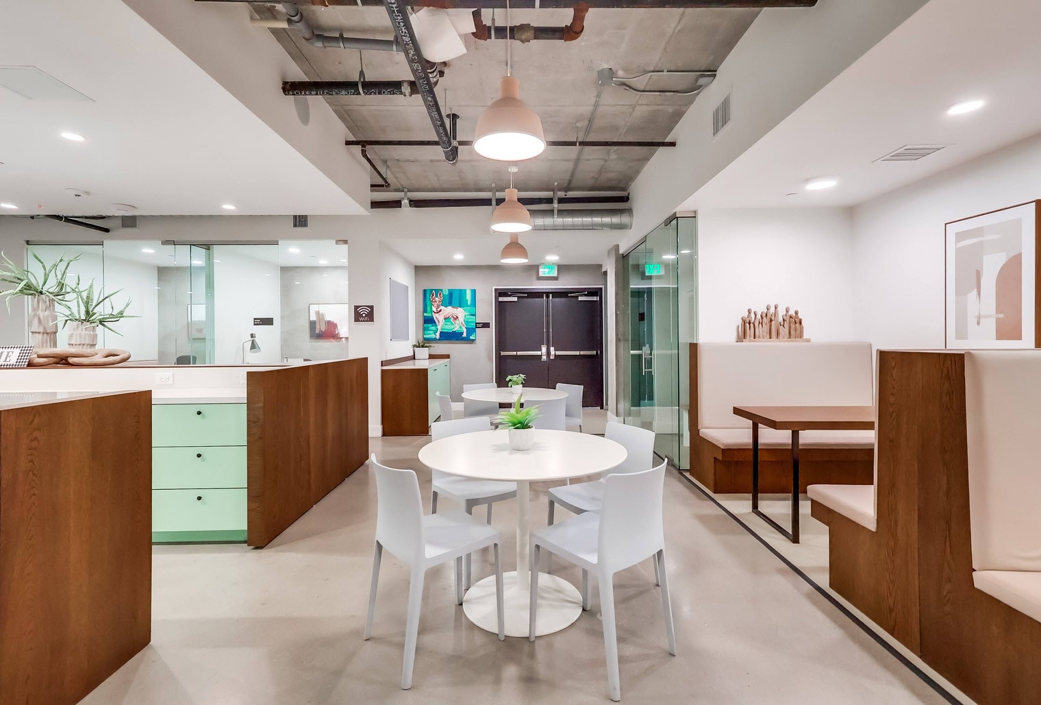 Building Photo - 3630 Overland Ave