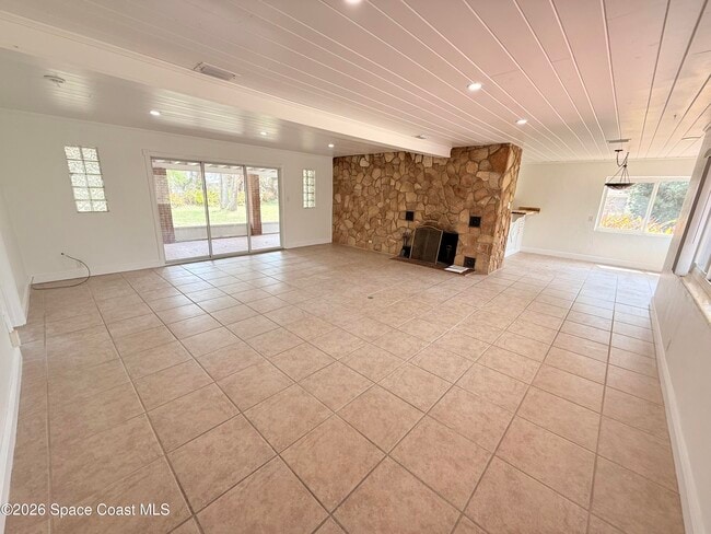 Building Photo - 100 Tampa Ave