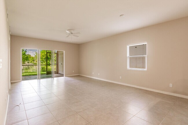 Building Photo - 27430 Palmesta Circle