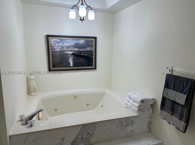 Building Photo - 20191 E Country Club Dr