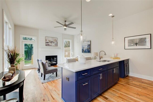 Building Photo - 1240 Oakland Terrace SW