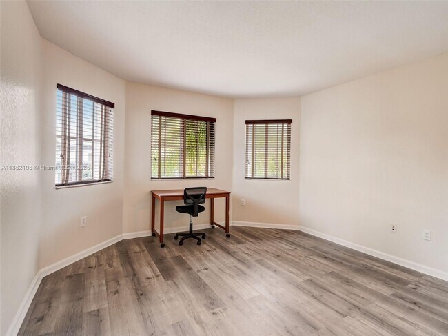 Building Photo - 14028 SW 274th Terrace