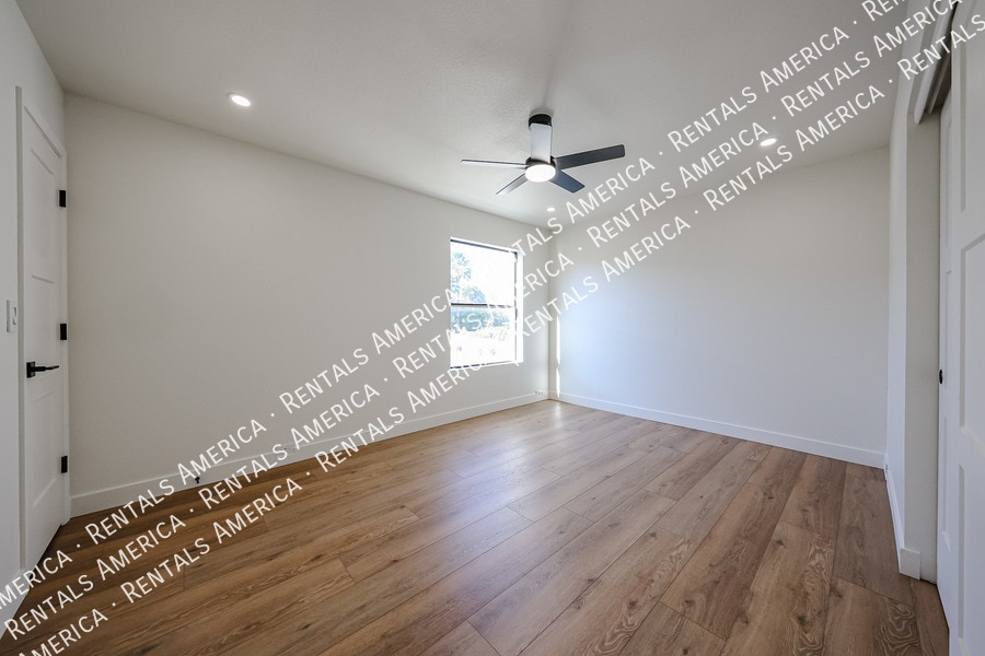 Building Photo - 8821 S 48th St