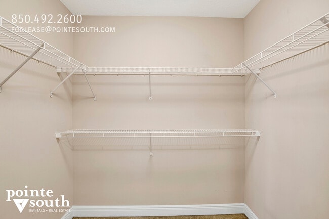 Building Photo - 612 Lost Key Dr