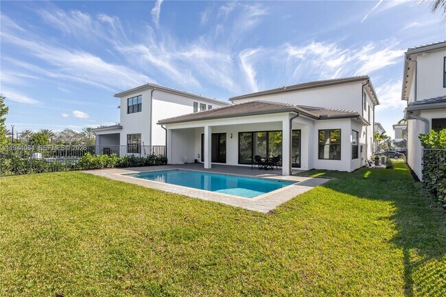 Building Photo - 8525 Crystal Downs Ave