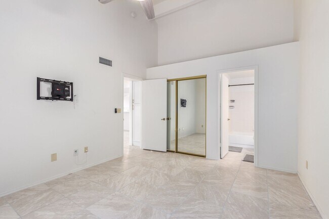 Building Photo - Light & Bright Retreat with Modern Touches!