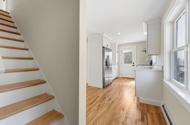 Building Photo - 20 Beacon St