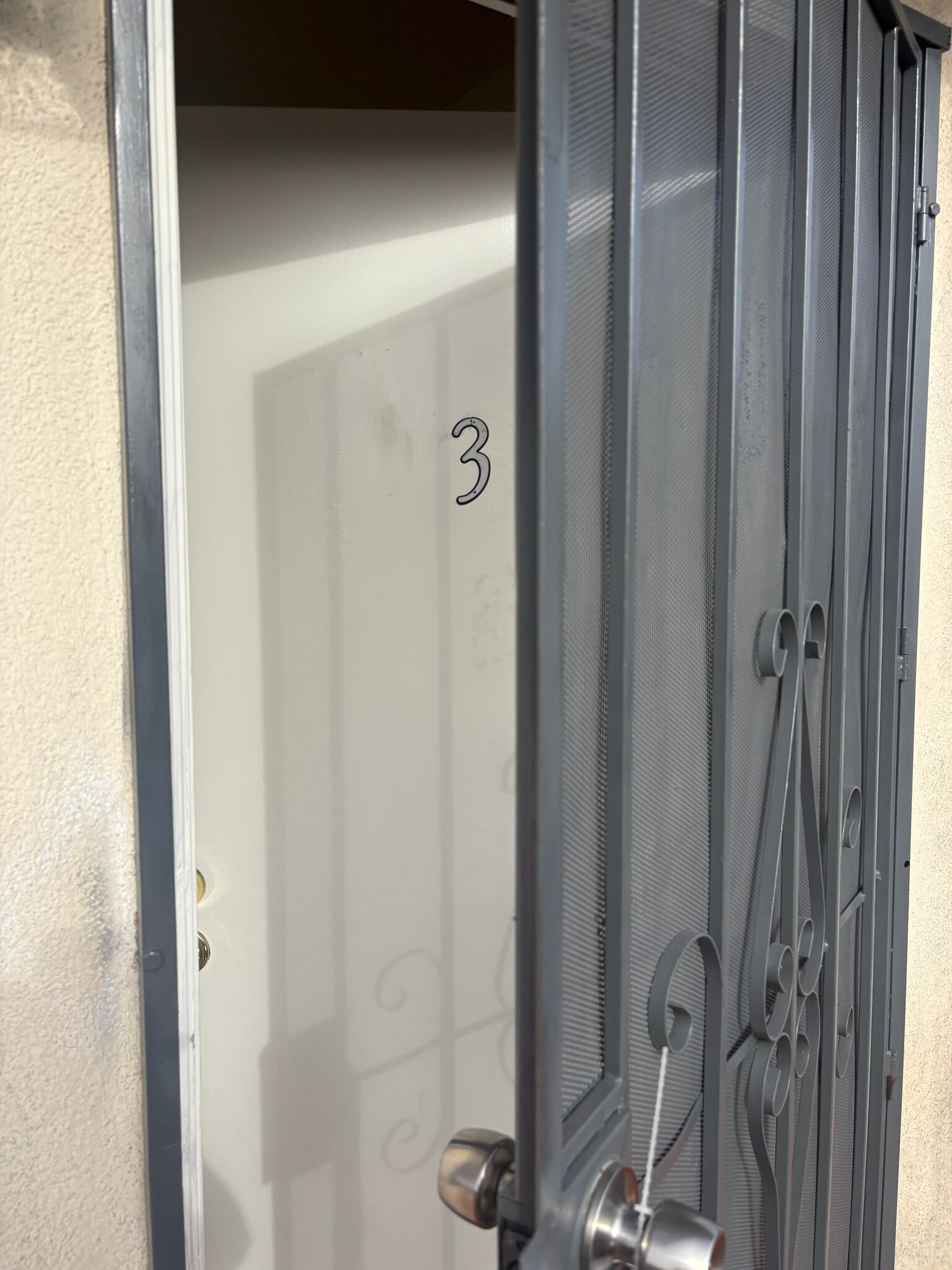 Building Photo - 533 Hyde Park Pl